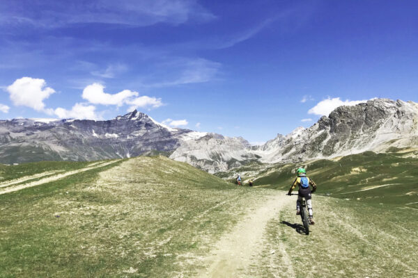 veloclub-tignes-velo-vtt-vtc-enduro-dh-route