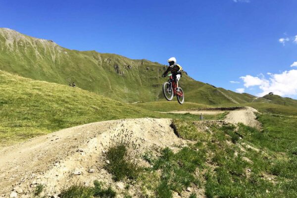 veloclub-tignes-velo-vtt-vtc-enduro-dh-route